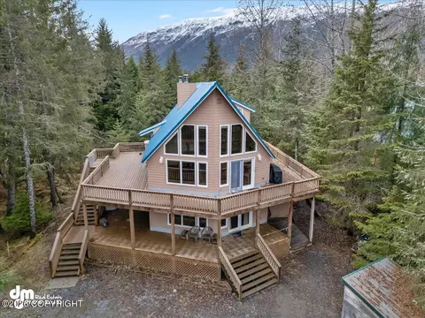 337 Alta Dr, Girdwood, AK 99587
