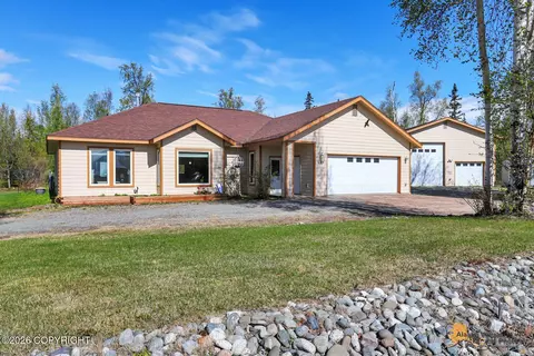 6301 W Admiralty Cir, Wasilla, AK 99623