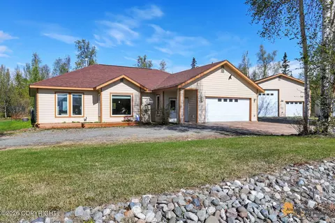 6301 W Admiralty Cir, Wasilla, AK 99623