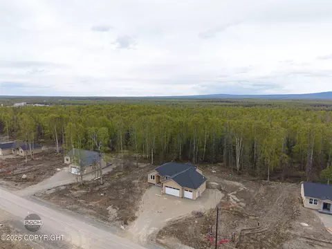 9379 W Palermo Cir, Wasilla, AK 99623