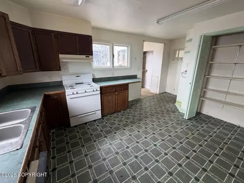 Kitchen - 2337 E 86th Ct, Anchorage, AK 99507 photo 2 of 2