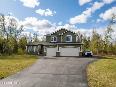 7913 E Wolf Creek Rd, Wasilla, AK 99654