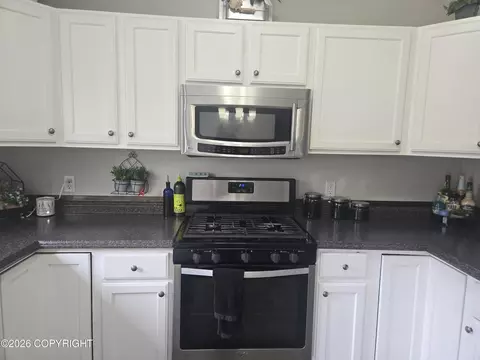 Kitchen - 1960 N Patsy St, Wasilla, AK 99654 photo 5 of 8