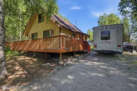 1656 N Pioneer Peak Dr, Wasilla, AK 99654