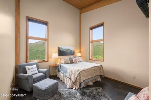 Bedroom - 835 Hiland Rd, Eagle River, AK 99577 photo 2 of 6