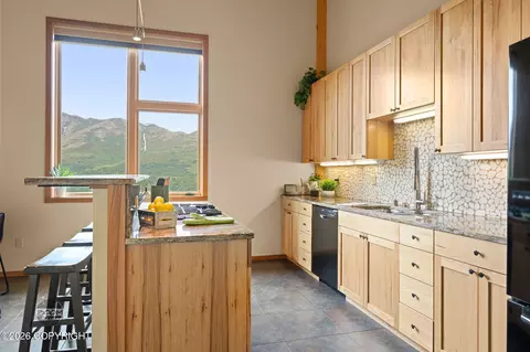 Kitchen - 835 Hiland Rd, Eagle River, AK 99577 photo 4 of 8