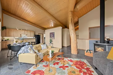 Living - 835 Hiland Rd, Eagle River, AK 99577 photo 10 of 11