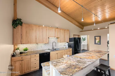 Kitchen - 835 Hiland Rd, Eagle River, AK 99577 photo 3 of 8