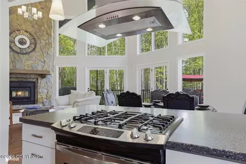 Kitchen - 21818 Cloverleaf Rd, Chugiak, AK 99567 photo 2 of 4