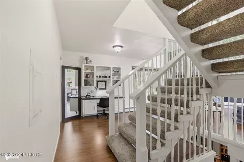 Entry Way - 21818 Cloverleaf Rd, Chugiak, AK 99567 photo 5 of 8