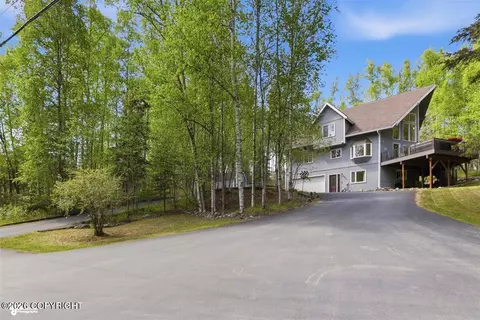 Exterior - 21818 Cloverleaf Rd, Chugiak, AK 99567 photo 3 of 10