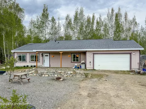 13933 W Brittany Lou Ave, Houston, AK 99623