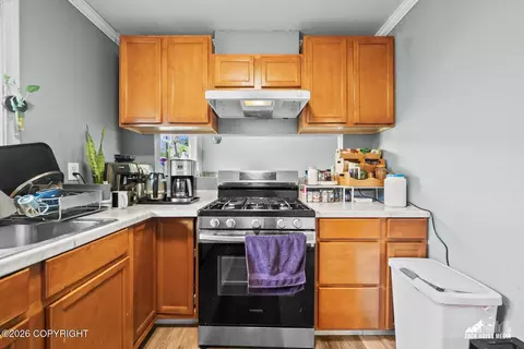 Kitchen - 647 E 73rd Ave, Anchorage, AK 99518 photo 7 of 11