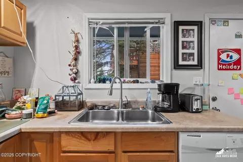 Kitchen - 647 E 73rd Ave, Anchorage, AK 99518 photo 5 of 11