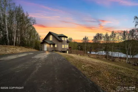 16669 W Galena Ct, Big Lake, AK 99652