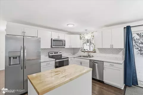 Kitchen - 1746 E 58th Cir, Anchorage, AK 99507 photo 1 of 3
