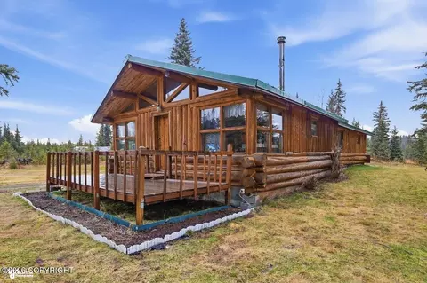 34186 Green Woods St, Anchor Point, AK 99556