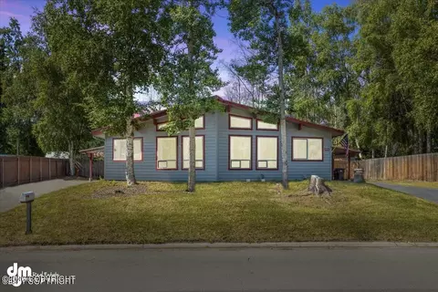 4106 Vance Dr, Anchorage, AK 99508