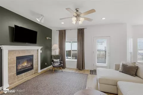 Living - 16555 Baird Cir, Eagle River, AK 99577 photo 3 of 4