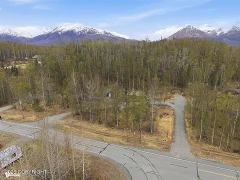 9445 E Boyd Rd, Palmer, AK 99645