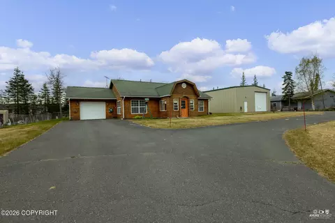 377 W Marydale Ave, Soldotna, AK 99669
