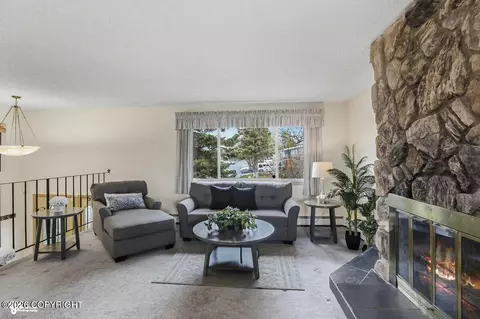 Living - 3604 E 18th Ave, Anchorage, AK 99508 photo 2 of 2