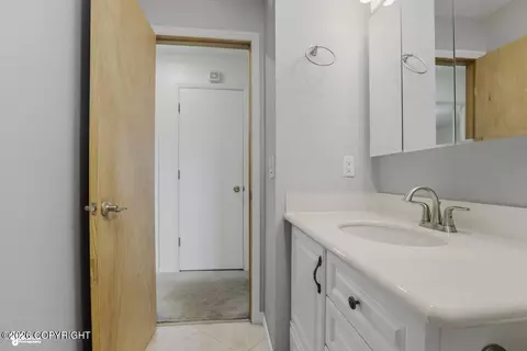 Bath - 3604 E 18th Ave, Anchorage, AK 99508 photo 2 of 4