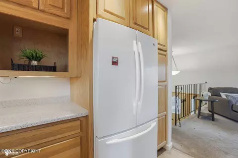 Kitchen - 3604 E 18th Ave, Anchorage, AK 99508 photo 4 of 4