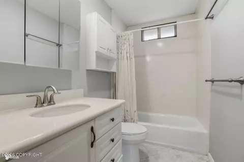 Bath - 3604 E 18th Ave, Anchorage, AK 99508 photo 1 of 4