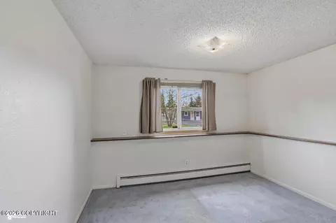 Bedroom - 3604 E 18th Ave, Anchorage, AK 99508 photo 5 of 6