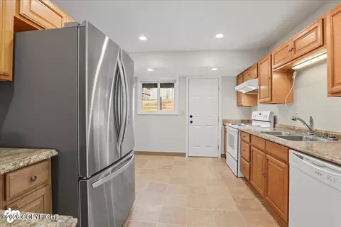Kitchen - 2821 Ruby Dr, Anchorage, AK 99502 photo 3 of 3