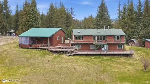 1535 Lincoln Dr, Homer, AK 99603