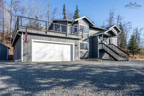 3285 W Wintergreen Dr, Wasilla, AK 99623