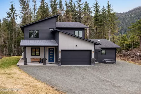16370 Ocean View Dr, Juneau, AK 99801
