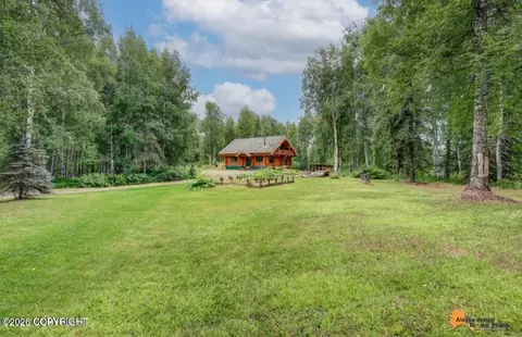 18960 E Future Rd, Talkeetna, AK 99676