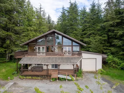 641643 Sunset Dr, Ketchikan, AK 99901