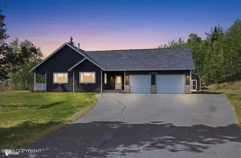 2010 N Broadway Dr, Palmer, AK 99645
