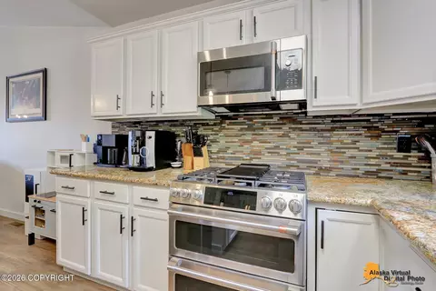 Kitchen - 20527 Birch Crest Ln, Eagle River, AK 99577 photo 9 of 10