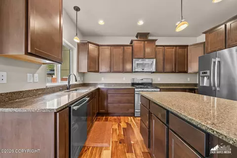 Kitchen - 13314 Rosser Dr, Eagle River, AK 99577 photo 4 of 10