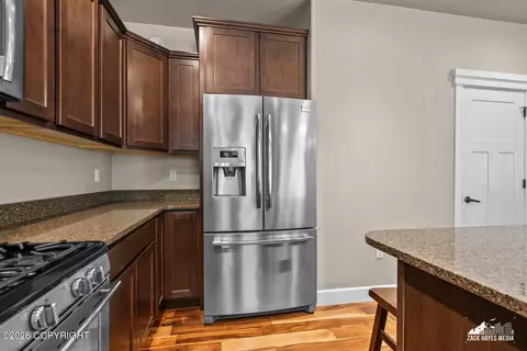 Kitchen - 13314 Rosser Dr, Eagle River, AK 99577 photo 10 of 10