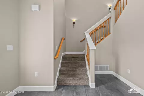 Entry Way - 13314 Rosser Dr, Eagle River, AK 99577 photo 4 of 8