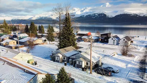 508 506 Madison St, Seward, AK 99664