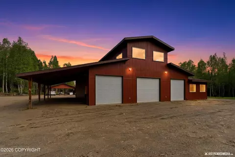 4677 N Telsitna St, Houston, AK 99623