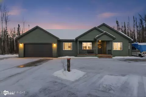 1305 W Woodpecker Cir, Wasilla, AK 99654