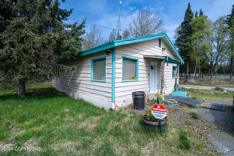 504 Mission Ave, Kenai, AK 99611