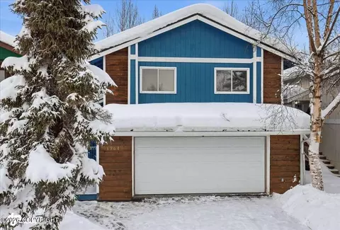 1964 Commodore Dr, Anchorage, AK 99507