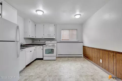 Kitchen - 525 E 14th Ave, Anchorage, AK 99501 photo 3 of 4