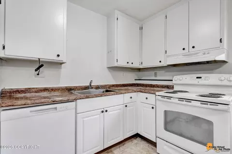 Kitchen - 525 E 14th Ave, Anchorage, AK 99501 photo 2 of 4