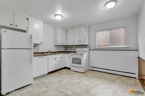 Kitchen - 525 E 14th Ave, Anchorage, AK 99501 photo 1 of 4