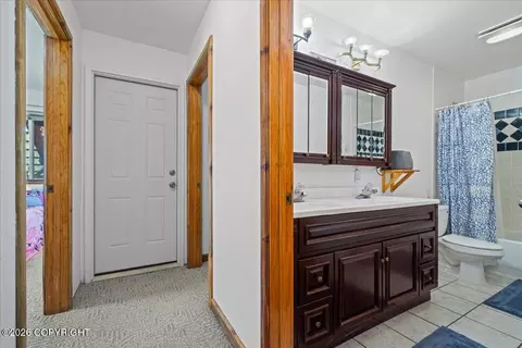 Entry Way - 19010 Upper Fish Hatchery Rd, Eagle River, AK 99577 photo 8 of 10